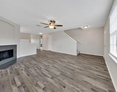 235 Yale Boulevard - Photo Thumbnail 13