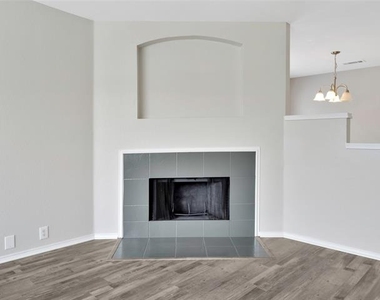 235 Yale Boulevard - Photo Thumbnail 15