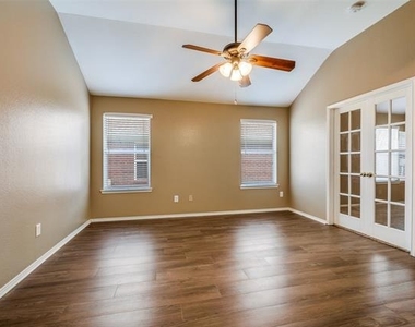 1918 Caddo Street - Photo Thumbnail 9