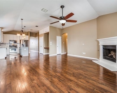 1918 Caddo Street - Photo Thumbnail 5