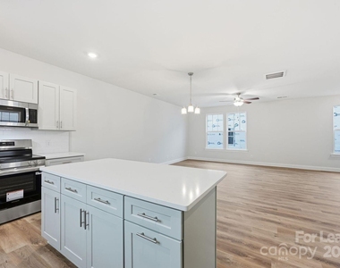 11003 Valkyrie Lane - Photo Thumbnail 10