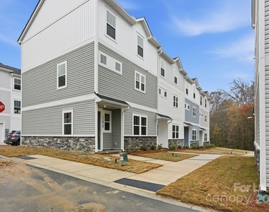 11003 Valkyrie Lane - Photo Thumbnail 14