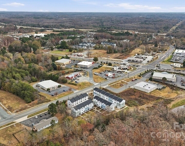 11003 Valkyrie Lane - Photo Thumbnail 2