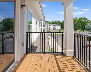 5120 77 Center Drive - Photo Thumbnail 27