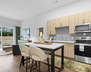 5120 77 Center Drive - Photo Thumbnail 14