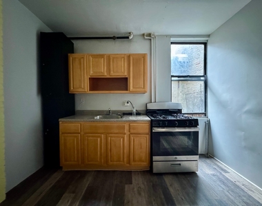 422 East 118th Street - Photo Thumbnail 5