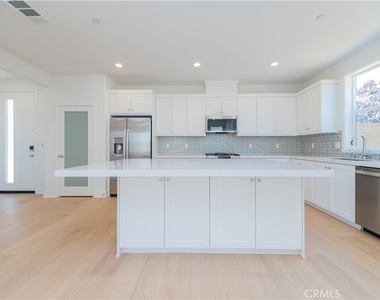 446 Lobata - Photo Thumbnail 9
