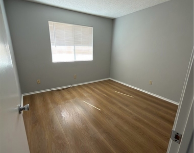 10547 Cochiti Road - Photo Thumbnail 9