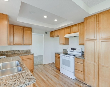 2785 Westfield Place - Photo Thumbnail 14