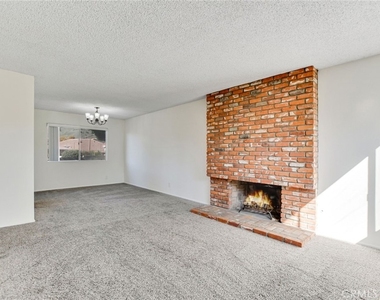 2785 Westfield Place - Photo Thumbnail 4