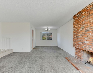 2785 Westfield Place - Photo Thumbnail 5