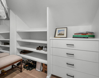 751 Westholme Avenue - Photo Thumbnail 36