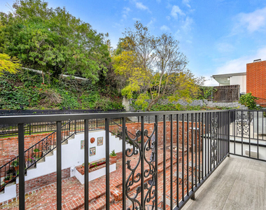 751 Westholme Avenue - Photo Thumbnail 21