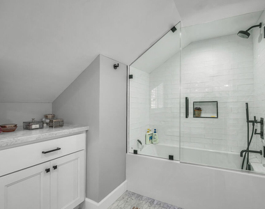 751 Westholme Avenue - Photo Thumbnail 25