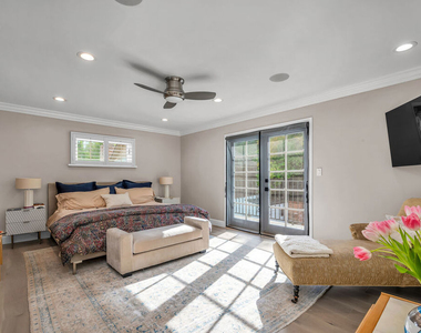 751 Westholme Avenue - Photo Thumbnail 17
