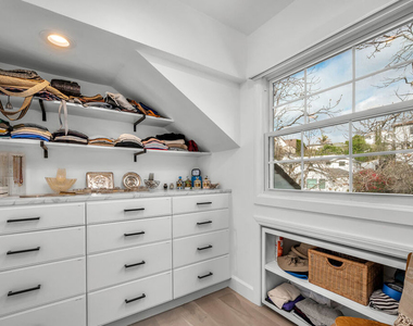 751 Westholme Avenue - Photo Thumbnail 20