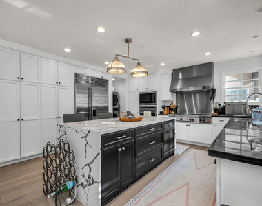 751 Westholme Avenue - Photo Thumbnail 9