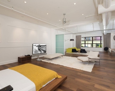 1645 Vine Street - Photo Thumbnail 5