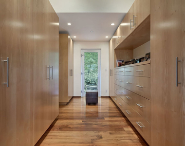 1625 N Crescent Heights Boulevard - Photo Thumbnail 22