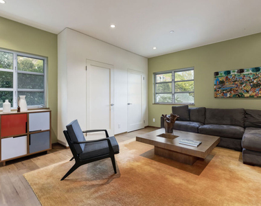 1625 N Crescent Heights Boulevard - Photo Thumbnail 28