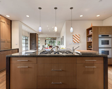 1625 N Crescent Heights Boulevard - Photo Thumbnail 9