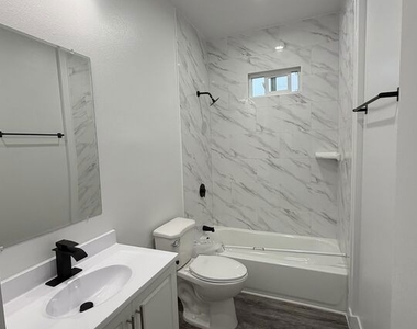 8624 Graham Avenue - Photo Thumbnail 1
