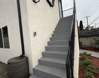 8624 Graham Avenue - Photo Thumbnail 23
