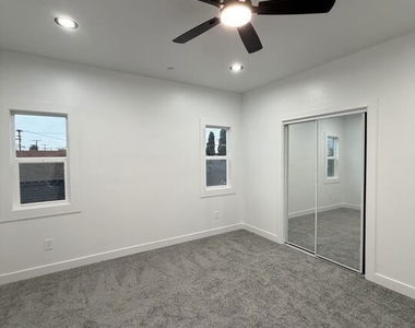 8624 Graham Avenue - Photo Thumbnail 14