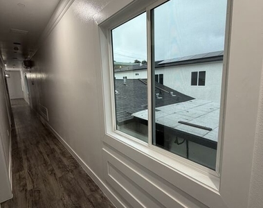 8624 Graham Avenue - Photo Thumbnail 11
