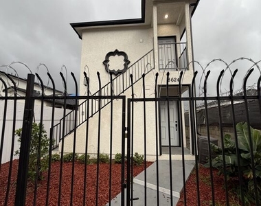 8624 Graham Avenue - Photo Thumbnail 3