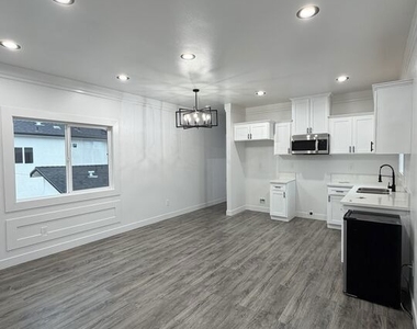 8624 Graham Avenue - Photo Thumbnail 26