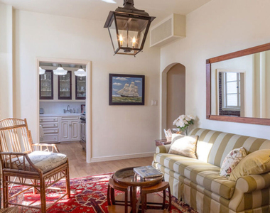 1416 Havenhurst Drive - Photo Thumbnail 2