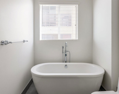 11912 Laurelwood Drive - Photo Thumbnail 6