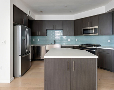 11912 Laurelwood Drive - Photo Thumbnail 2