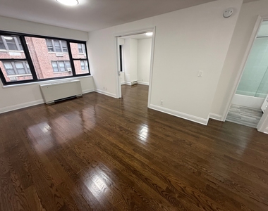 East 56th Street - Photo Thumbnail 1