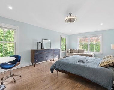 37 Maryland Boulevard - Photo Thumbnail 8