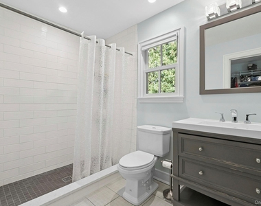 37 Maryland Boulevard - Photo Thumbnail 10