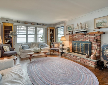580 South Lane - Photo Thumbnail 3