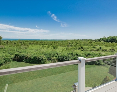 300 Latham Lane - Photo Thumbnail 9