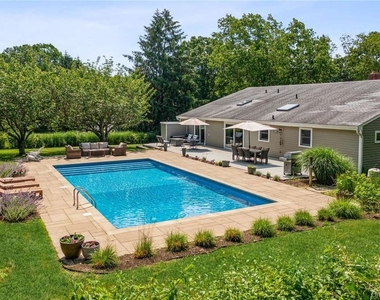 215 Northfield Lane - Photo Thumbnail 19