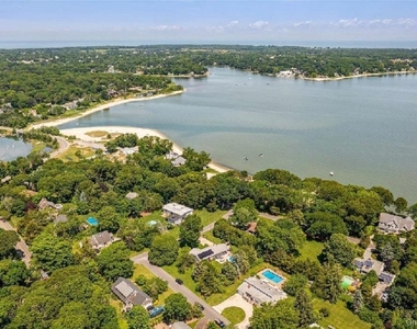 215 Northfield Lane - Photo Thumbnail 15