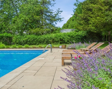 215 Northfield Lane - Photo Thumbnail 18