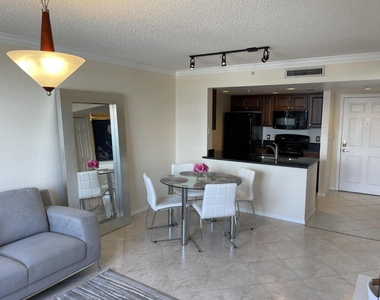 1801 N Flagler Drive - Photo Thumbnail 4