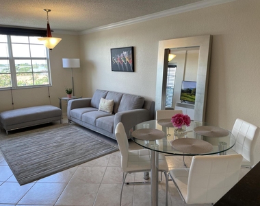 1801 N Flagler Drive - Photo Thumbnail 3