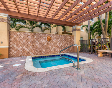 1801 N Flagler Drive - Photo Thumbnail 42