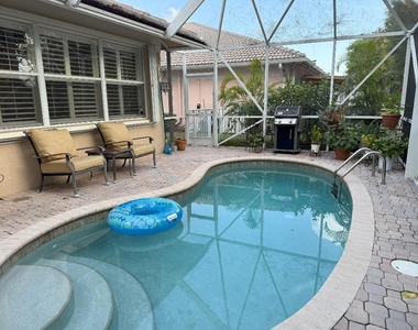 328 W Coral Trace Circle - Photo Thumbnail 19