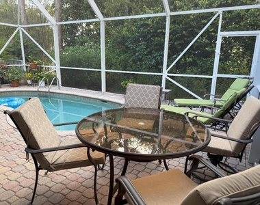 328 W Coral Trace Circle - Photo Thumbnail 16