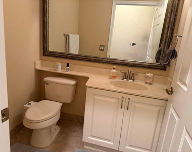 328 W Coral Trace Circle - Photo Thumbnail 32