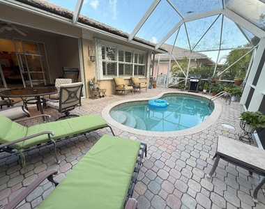 328 W Coral Trace Circle - Photo Thumbnail 20