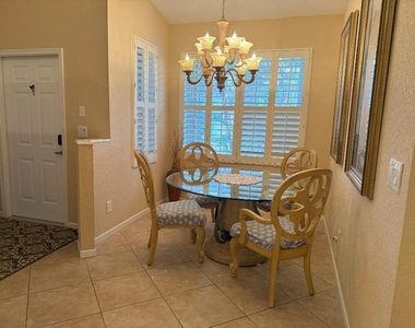 328 W Coral Trace Circle - Photo Thumbnail 2